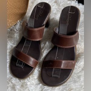 Womens Brown strap wedge sandals, size 9M